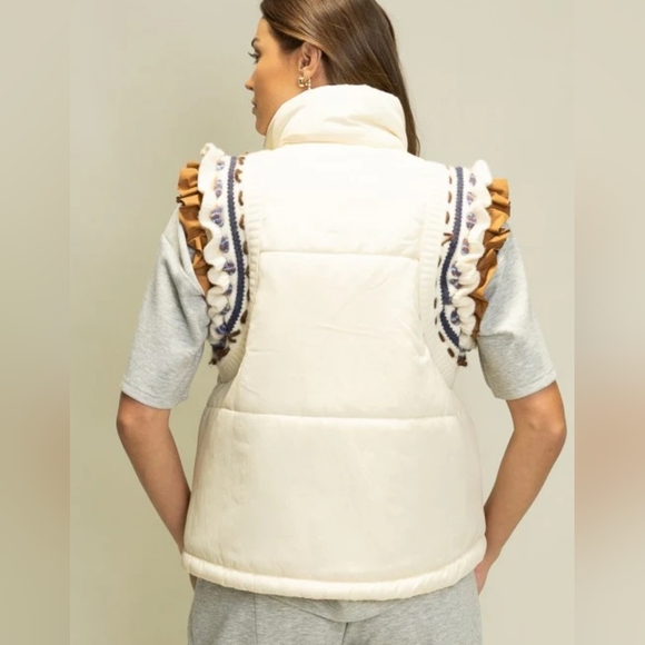 NWOT Hausen Quilted Emboidered Puffer Vest Size L - Picture 3 of 12